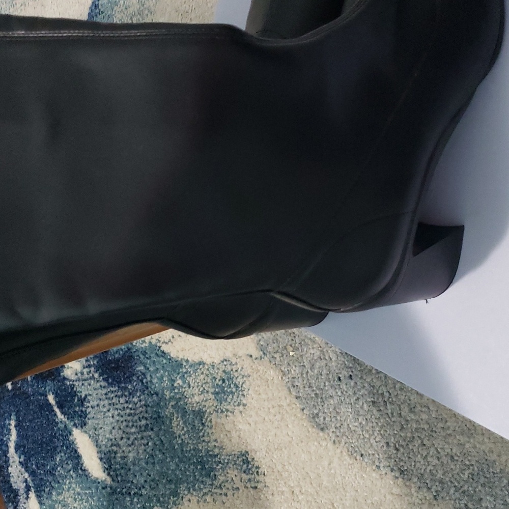 A pair of brand new Aerosoles block heel boots!!! - Picture 2 of 5